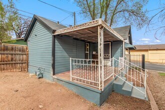 3602 West Colorado Avenue, 201 in Colorado Springs, CO - Building Photo - Building Photo
