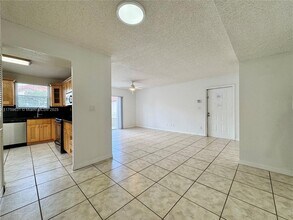 11232 SW 12th St in Pembroke Pines, FL - Building Photo - Building Photo