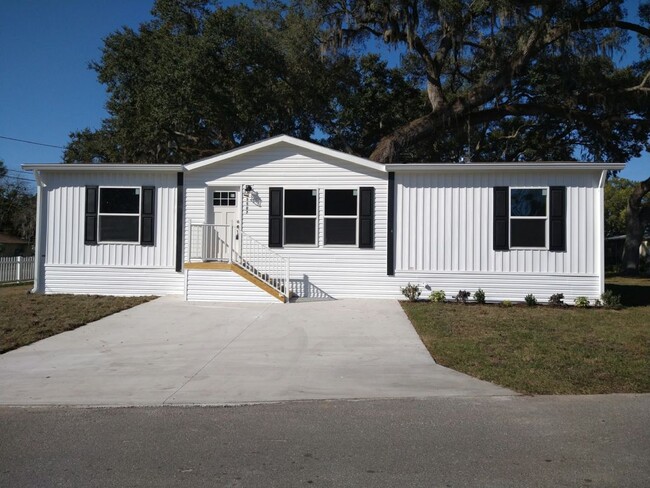 property at 5507 Annette St