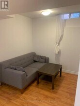 356 Brownridge Dr in Vaughan, ON - Building Photo - Building Photo