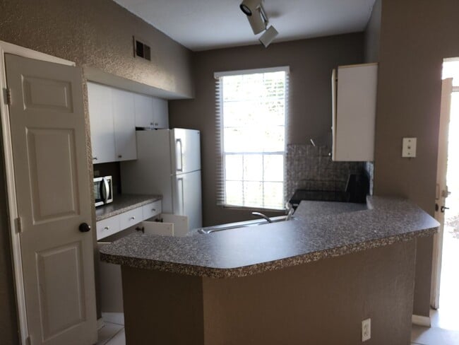 6404 Raleigh St in Orlando, FL - Building Photo - Building Photo