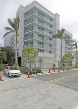 The Palm Residences in Miami Beach, FL - Building Photo - Building Photo