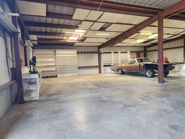 12200 Craig Ave in Red Bluff, CA - Building Photo - Building Photo