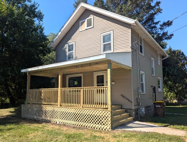 326 N Independence Ave in Rockford, IL - Building Photo - Building Photo