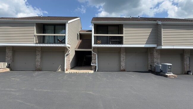 property at 5 Evergreen Dr