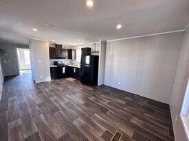 210-212 12th St in Clay Center, KS - Building Photo