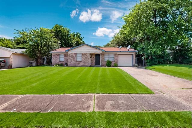 6321 Silvery Moon Dr in Dallas, TX - Building Photo - Building Photo