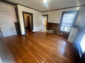 543 Broadway, Unit 2T in Somerville, MA - Building Photo - Building Photo