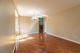 810 Spencer Ln in Lake Zurich, IL - Foto de edificio - Building Photo