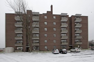 1145 Forestwood Dr in Mississauga, ON - Building Photo