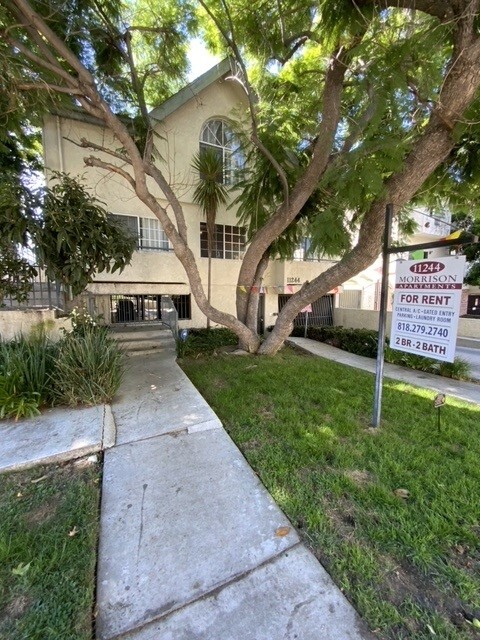 11244 Morrison St in North Hollywood, CA - Foto de edificio - Building Photo