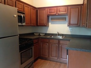 515 Stahr Rd in Elkins Park, PA - Foto de edificio - Building Photo