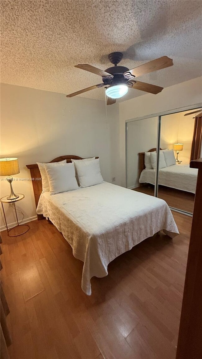 728 SE Park Dr in Hialeah, FL - Building Photo - Building Photo
