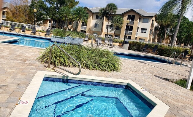 9899 Westview Dr, Unit 1300