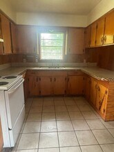 963 Pine Lake Dr in Jackson, MS - Building Photo - Building Photo