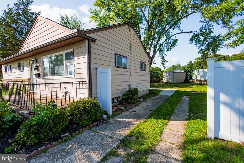 200 Baldwin Rd in Glassboro, NJ - Building Photo