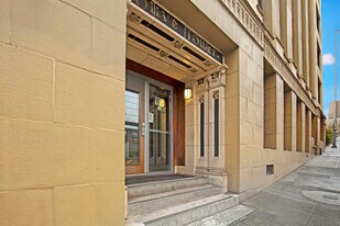 Olive Towers Apartments in Seattle, WA - Building Photo