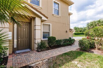 3100 Cottonwood Bend in Ft. Myers, FL - Building Photo - Building Photo
