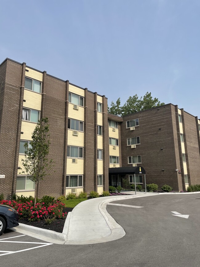 5118 Fairview in Downers Grove, IL - Building Photo - Building Photo