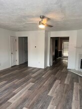 5599 Windfall Ln in Lithonia, GA - Foto de edificio - Building Photo