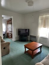 16 Edward St, Unit 1 in West Harrison, NY - Foto de edificio - Building Photo
