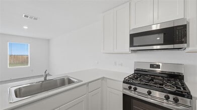 221 Stumpy St in San Marcos, TX - Building Photo - Building Photo