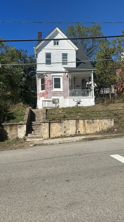 7211 Lemington Ave in Pittsburgh, PA - Building Photo