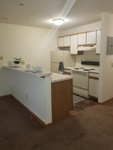 1617 Troy Dr in Madison, WI - Building Photo - Building Photo