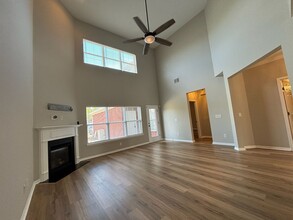 5260 New John Hagar Rd in Nashville, TN - Foto de edificio - Building Photo