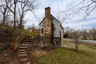 8200 Buckland Mill Rd in Gainesville, VA - Building Photo - Building Photo