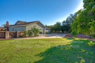 12386 Fernando Dr in San Diego, CA - Building Photo - Building Photo