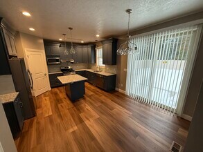 407 Knight St in Grayling, MI - Foto de edificio - Building Photo