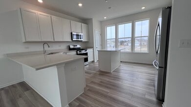 12387 Tinsley St in Huntley, IL - Building Photo - Building Photo