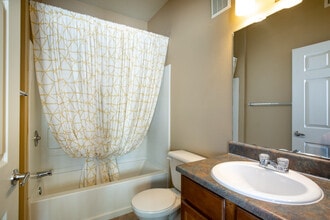 The Lodge in Flagstaff, AZ - Foto de edificio - Interior Photo