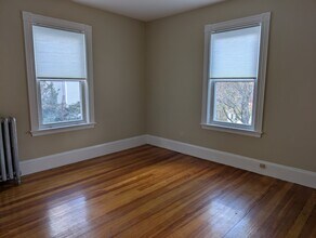 759 Boylston St, Unit 2 in Chestnut Hill, MA - Building Photo - Building Photo