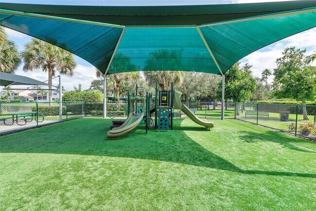 604 STANTON Dr in Gulf Stream, FL - Foto de edificio - Building Photo