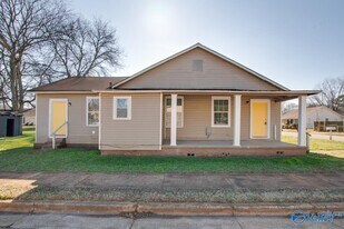 3701 Fairview St SW in Huntsville, AL - Building Photo