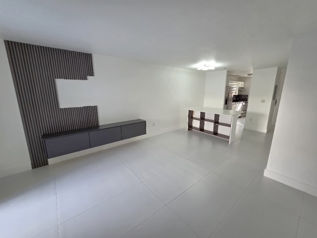 19504 SW 103rd Ct in Cutler Bay, FL - Building Photo - Building Photo