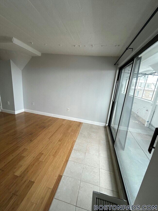 26 S Water St-Unit -304 in New Bedford, MA - Building Photo - Building Photo