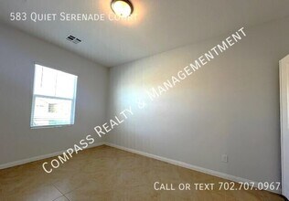 583 Quiet Serenade Ct in Henderson, NV - Building Photo - Building Photo