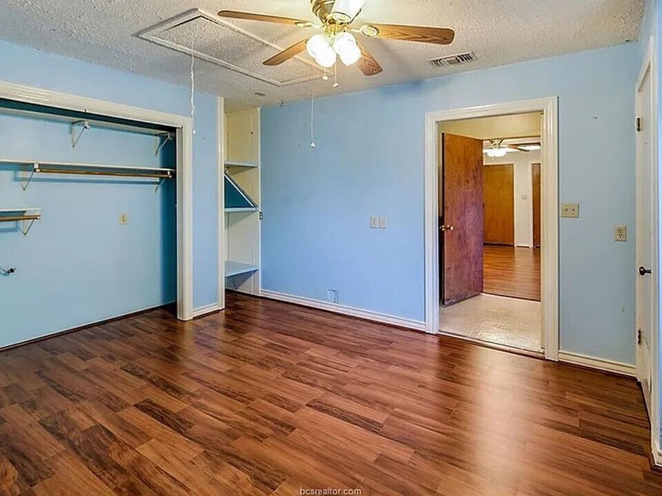 3802 Windridge Dr in Bryan, TX - Building Photo