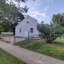 3403 Woodland Ave in Royal Oak, MI - Foto de edificio - Building Photo