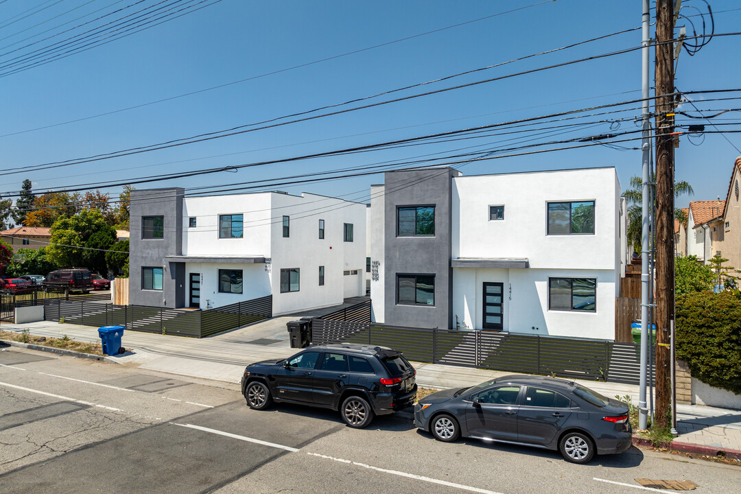 Nordhoff Residential in Panorama City, CA - Foto de edificio