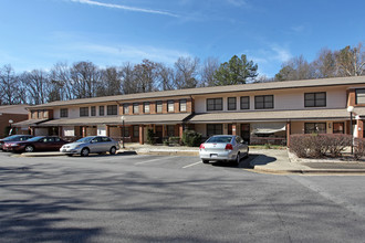 Stoneridge in Greensboro, NC - Building Photo - Building Photo