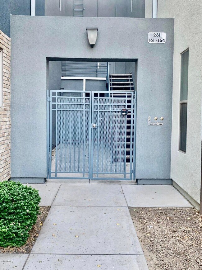 615 E Portland St-Unit -261 in Phoenix, AZ - Building Photo - Building Photo