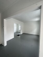 9 N Water St, Unit 9 in Poughkeepsie, NY - Foto de edificio - Building Photo