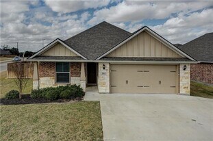 3613 Davidson Dr in College Station, TX - Building Photo