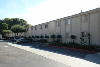 Sycamore Glen Apartments in San Jose, CA - Building Photo - Building Photo