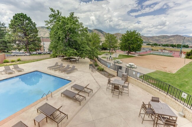 Summit View Village Apartments
