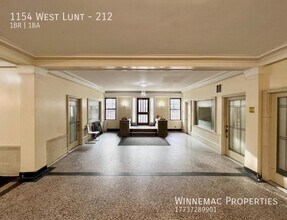 1154 W Lunt Ave in Chicago, IL - Building Photo - Building Photo